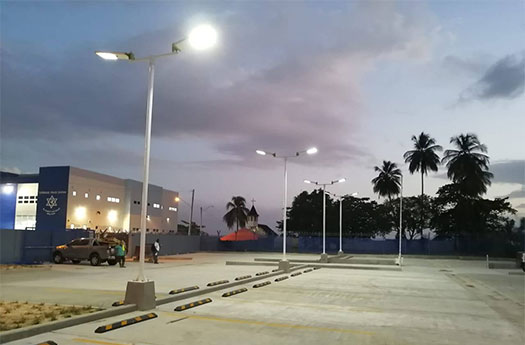 Projet de réverbère solaire intégré de la route rurale 60W à Trinidad