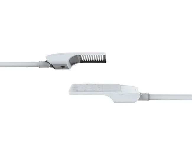 Anern tout dans deux réverbère solaire