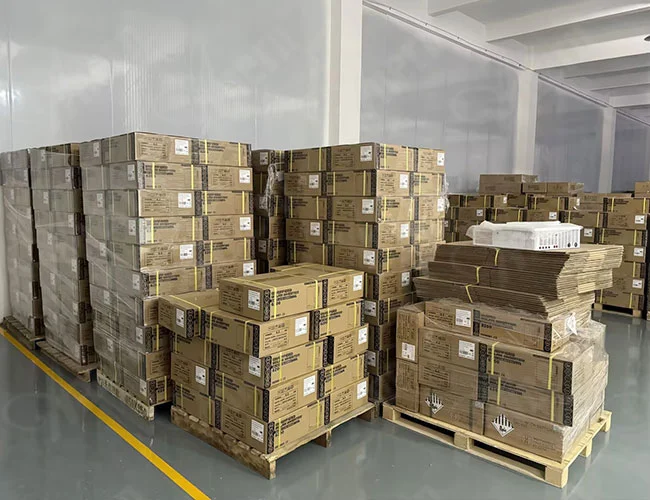 Inverseur solaire hybride 3 phase hors réseau 10kw