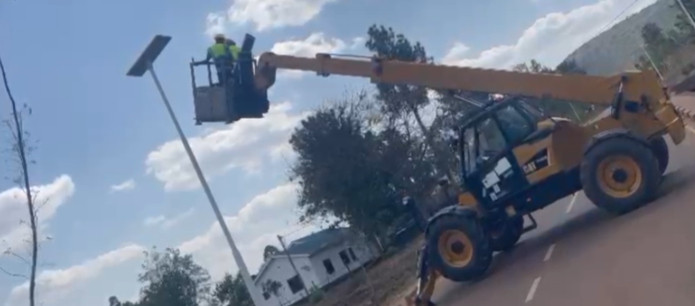 Focus de conception du réverbère solaire 120W: longues heures d'éclairage et stabilité du système